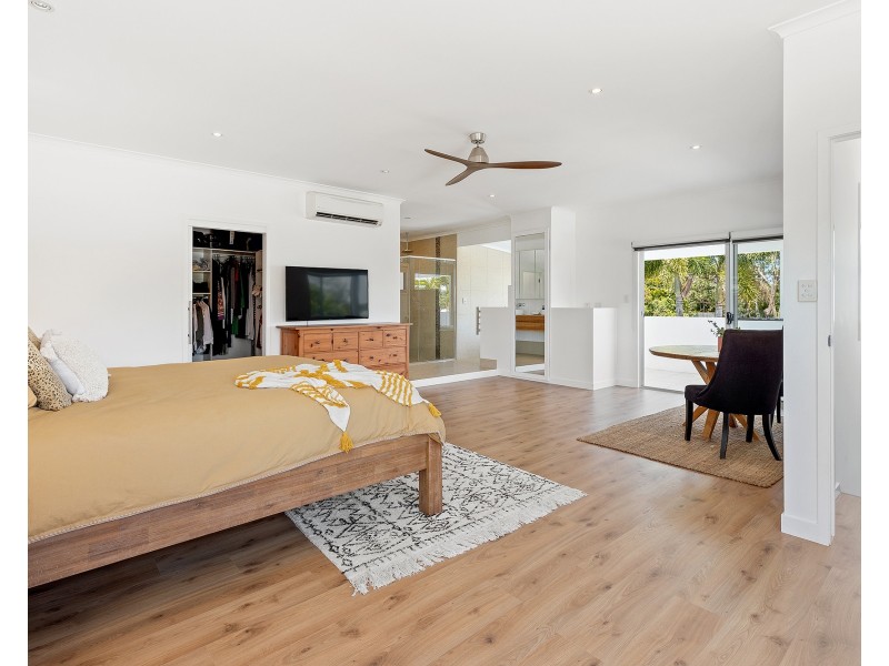 36 Dame Patti Drive, Sunrise Beach QLD 4567