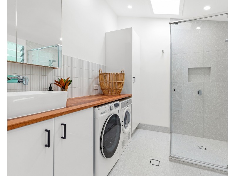 36 Dame Patti Drive, Sunrise Beach QLD 4567