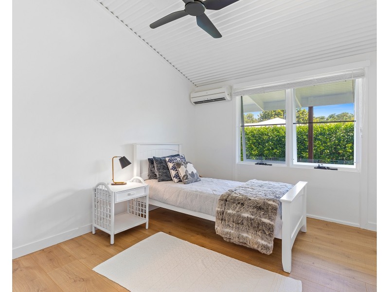 36 Dame Patti Drive, Sunrise Beach QLD 4567