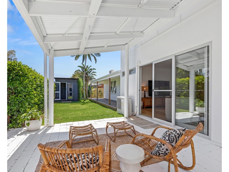 36 Dame Patti Drive, Sunrise Beach QLD 4567