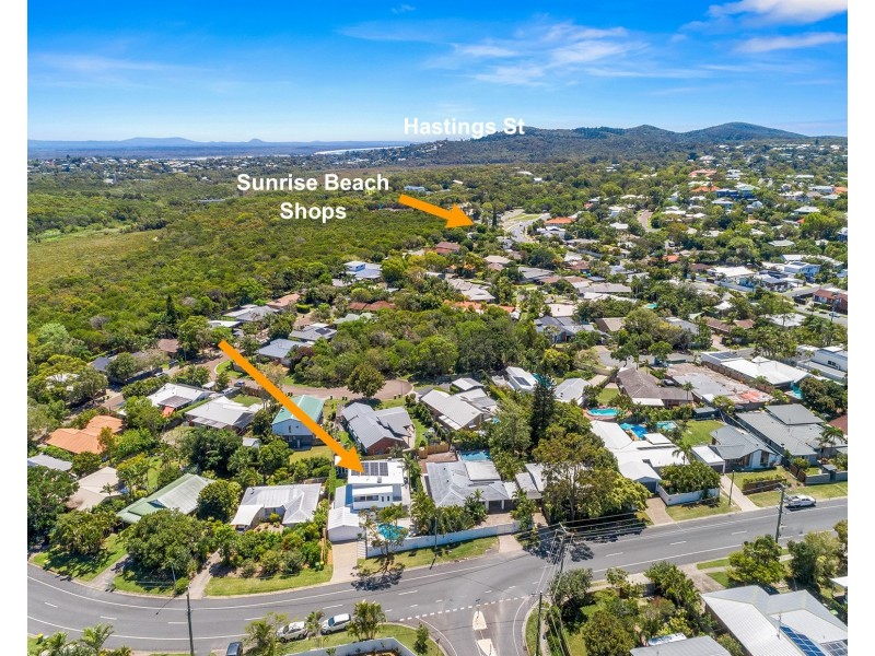 36 Dame Patti Drive, Sunrise Beach QLD 4567