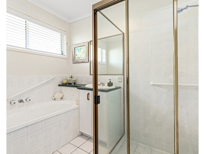 6 Cambridge Court, Tewantin QLD 4565