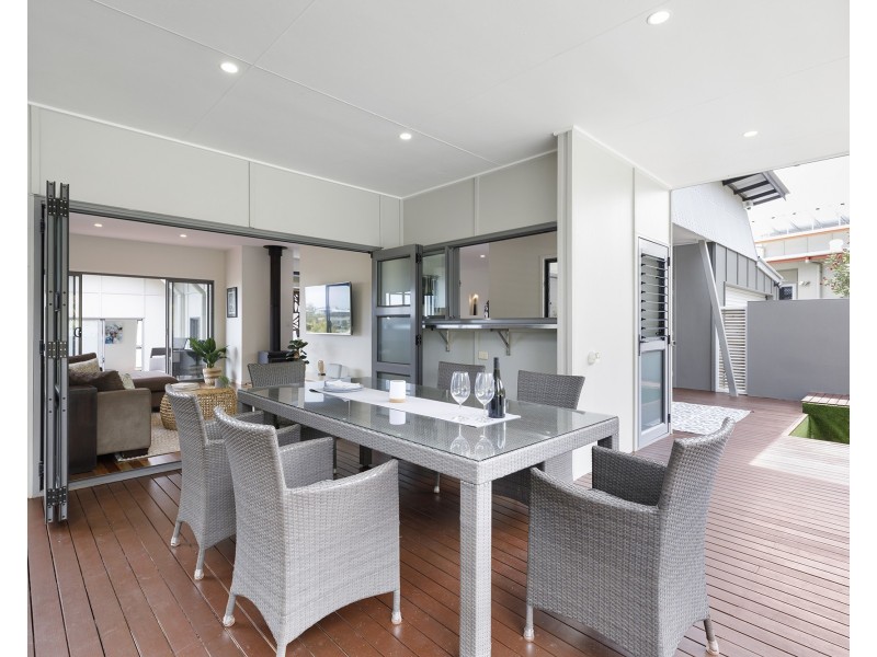 14 Liberty Place, Sunrise Beach QLD 4567