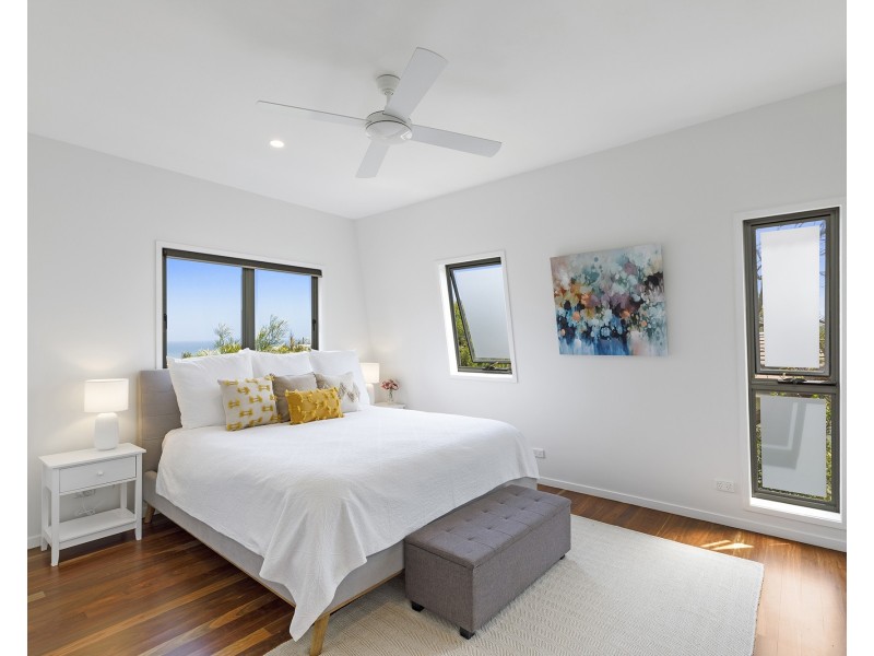 14 Liberty Place, Sunrise Beach QLD 4567