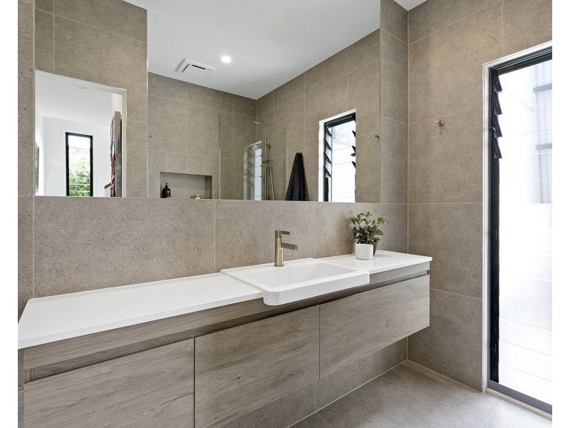 14 Liberty Place, Sunrise Beach QLD 4567