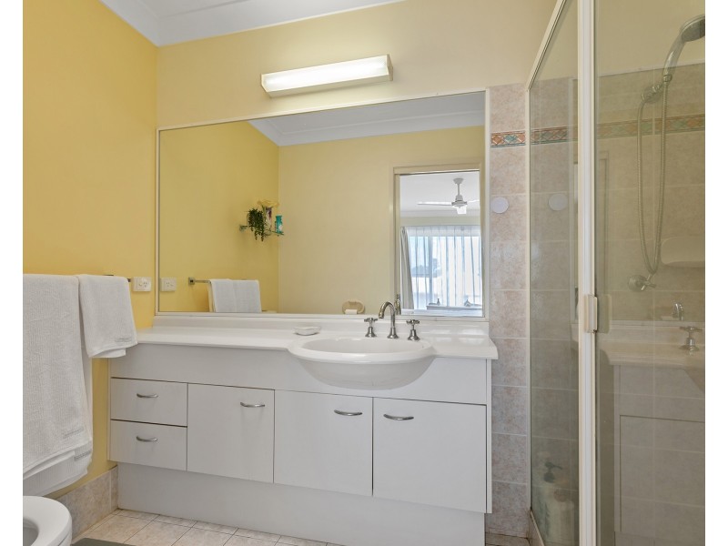 1 Honeyeater Avenue, Noosaville QLD 4566