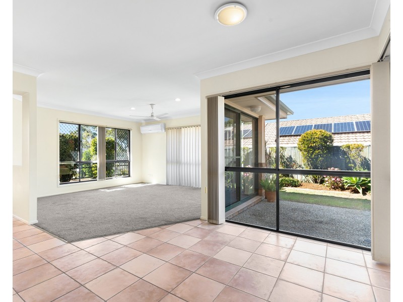 11 Raven Way, Noosaville QLD 4566