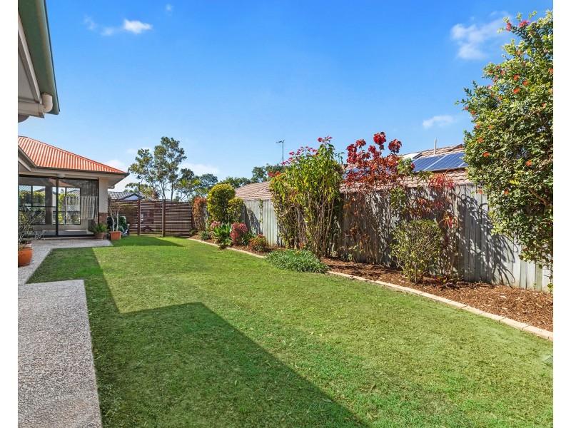 11 Raven Way, Noosaville QLD 4566