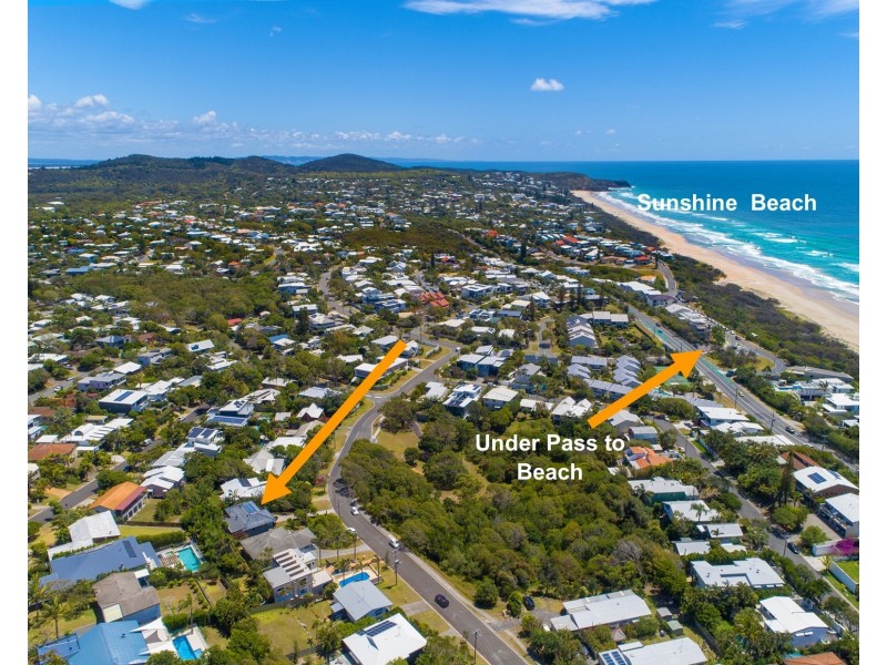 18 Orient Dve, Sunrise Beach QLD 4567
