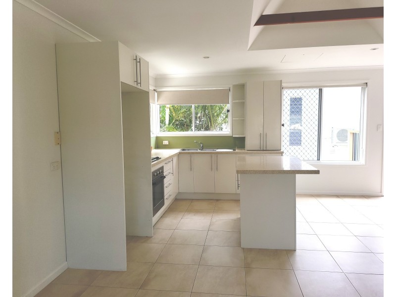 1/54 Orealla Crescent, Sunrise Beach QLD 4567