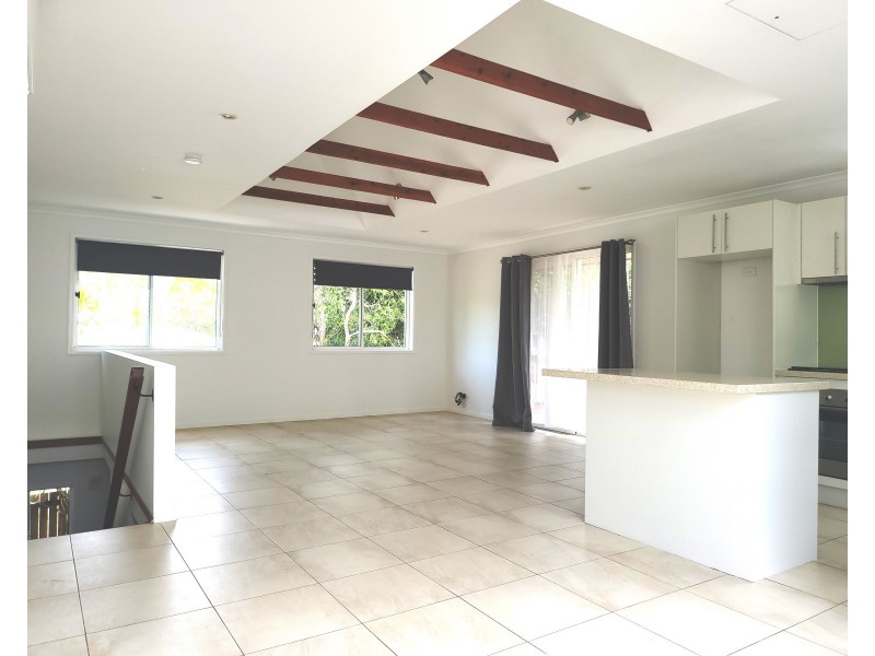 1/54 Orealla Crescent, Sunrise Beach QLD 4567