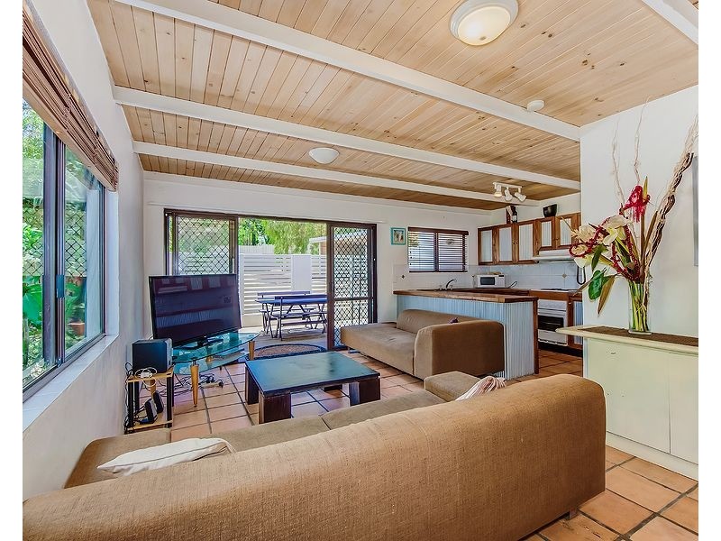 1/3 Nebula Street, Sunshine Beach QLD 4567