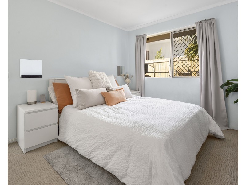 1/8 Margit Cr, Sunrise Beach QLD 4567