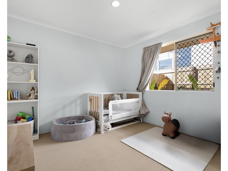 1/8 Margit Cr, Sunrise Beach QLD 4567