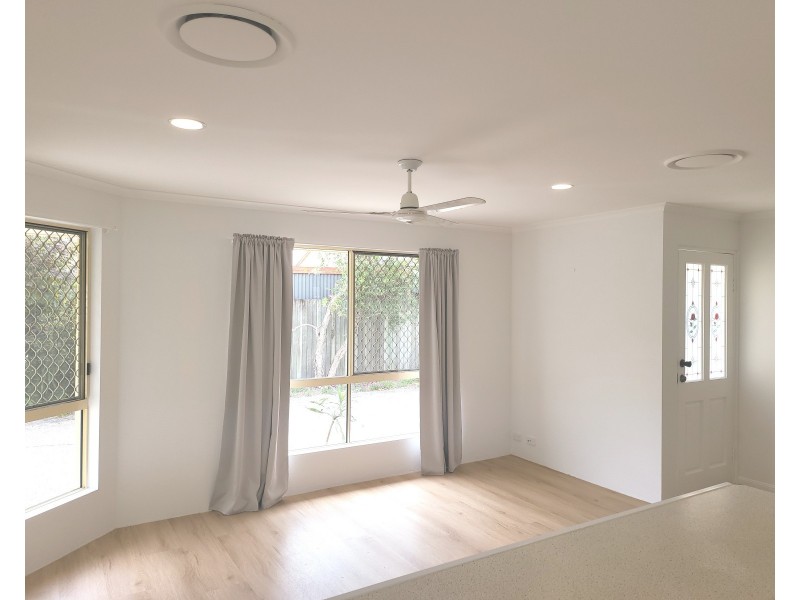 1/8 Margit Crescent, Sunrise Beach QLD 4567