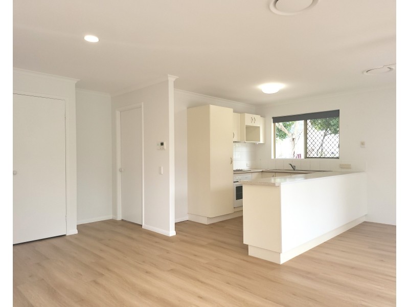 1/8 Margit Crescent, Sunrise Beach QLD 4567