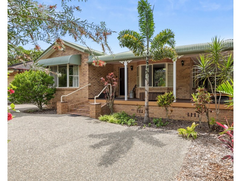 23 Robert Street, Noosaville QLD 4566