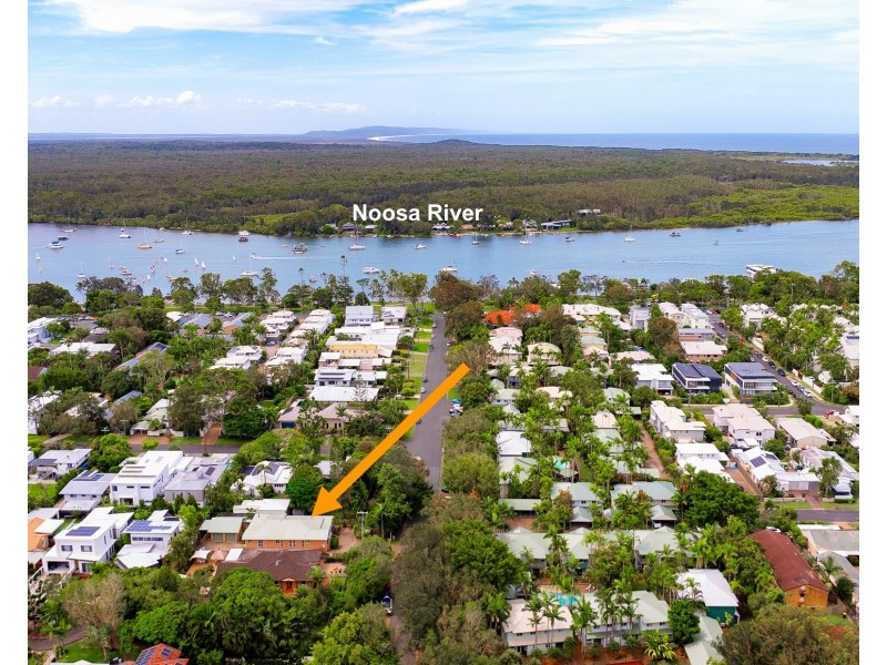 23 Robert Street, Noosaville QLD 4566