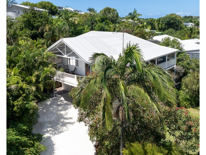 30 Driftwood Drive, Castaways Beach QLD 4567