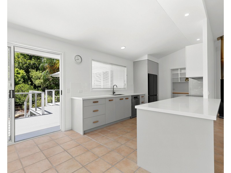 30 Driftwood Drive, Castaways Beach QLD 4567