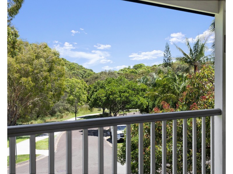 30 Driftwood Drive, Castaways Beach QLD 4567
