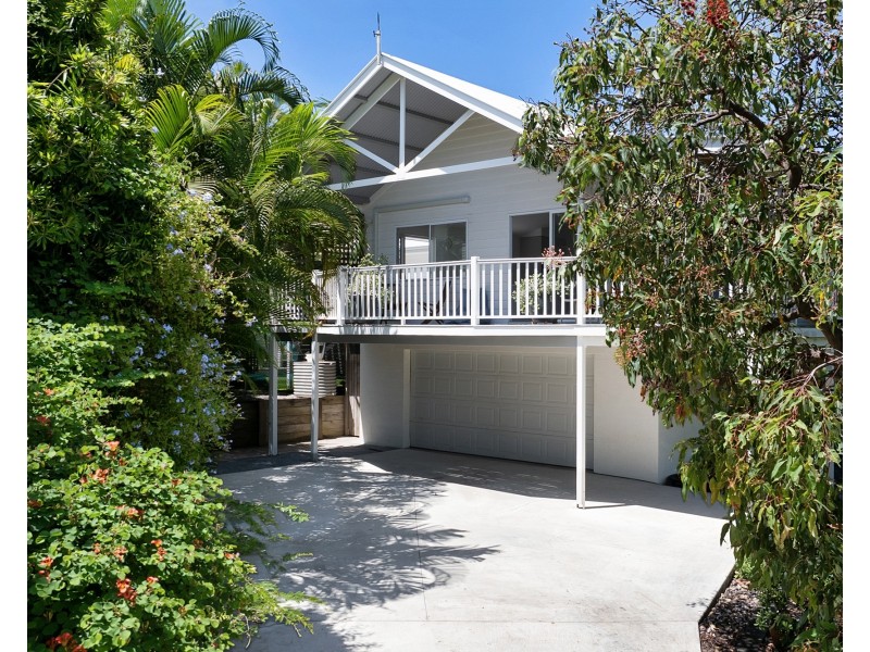 30 Driftwood Drive, Castaways Beach QLD 4567