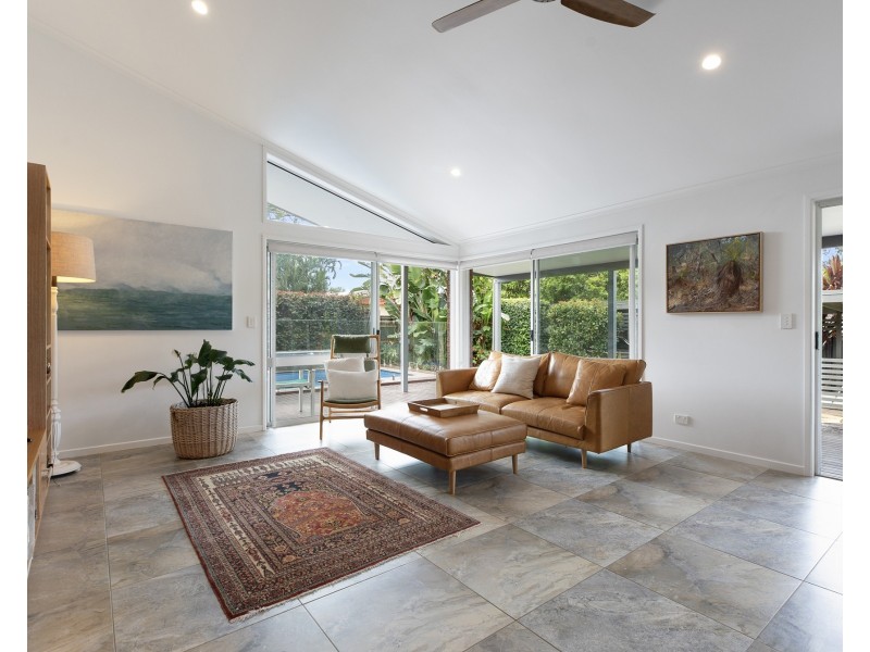 27 Sunrise Avenue, Tewantin QLD 4565