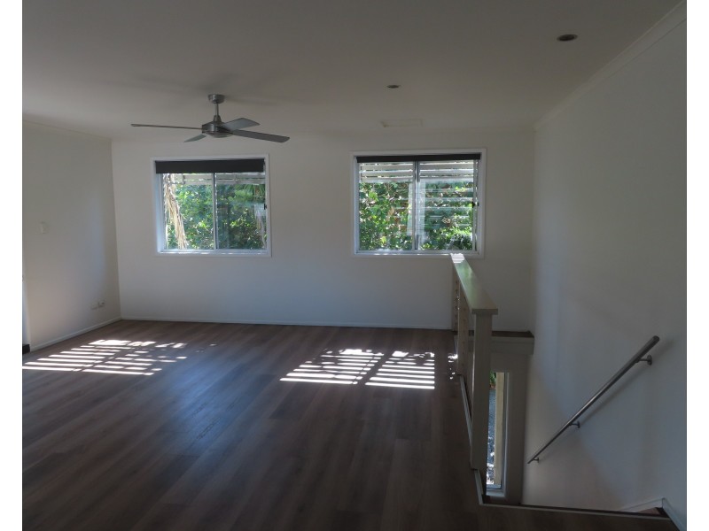 2/54 Orealla Crescent, Sunrise Beach QLD 4567