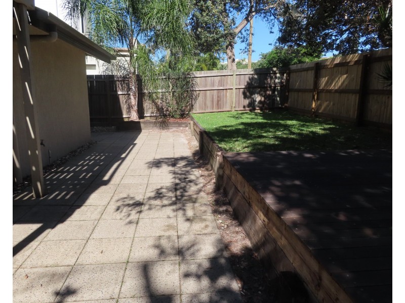 2/54 Orealla Crescent, Sunrise Beach QLD 4567