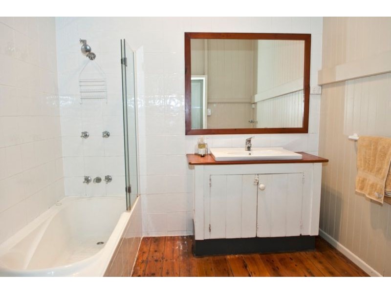 54 Farrell St, Yandina QLD 4561