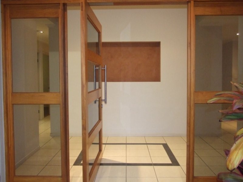 2 Zante Lane, Kawana Island QLD 4575