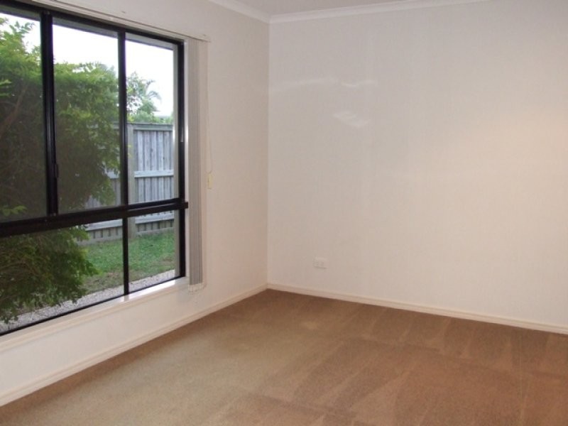 2 Zante Lane, Kawana Island QLD 4575