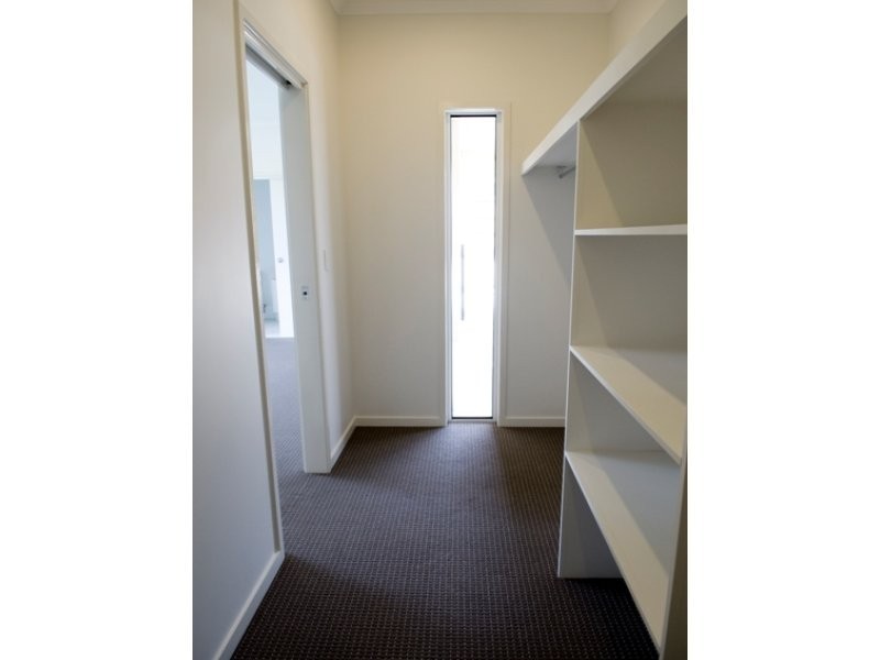 20 Elvena Ccrt, Little Mountain QLD 4551