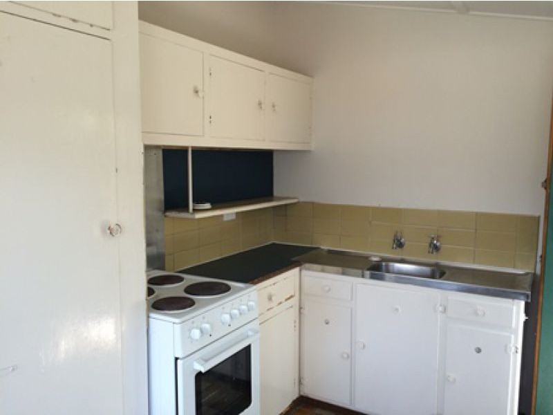 2/64 Alexandra Parade, Maroochydore QLD 4558