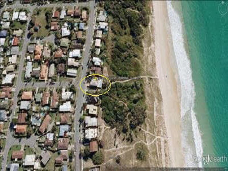 15 Oceanic Drive, Warana QLD 4575