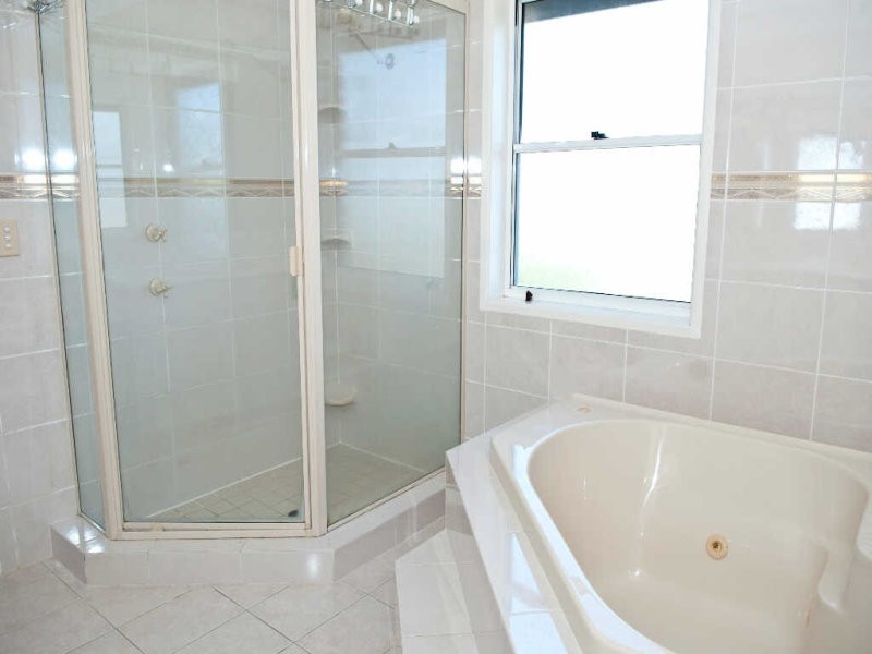 15 Oceanic Drive, Warana QLD 4575