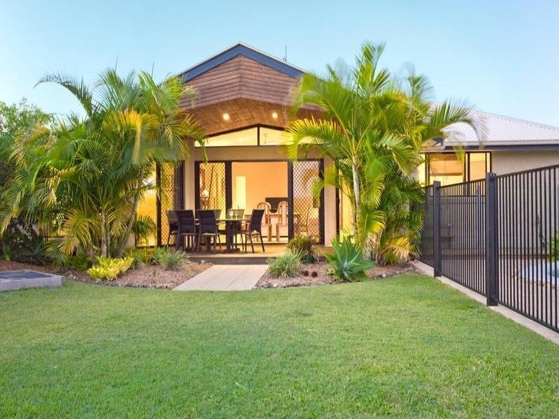 74 Albany St, Sippy Downs QLD 4556