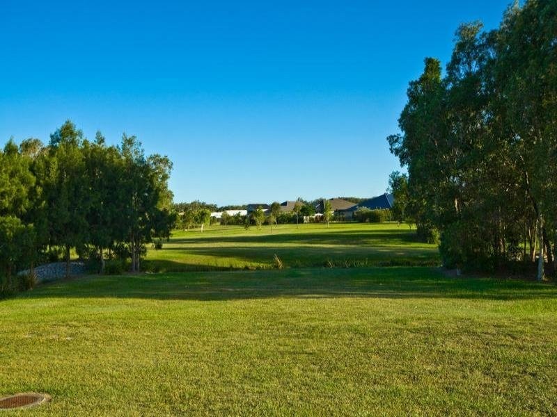 74 Albany St, Sippy Downs QLD 4556