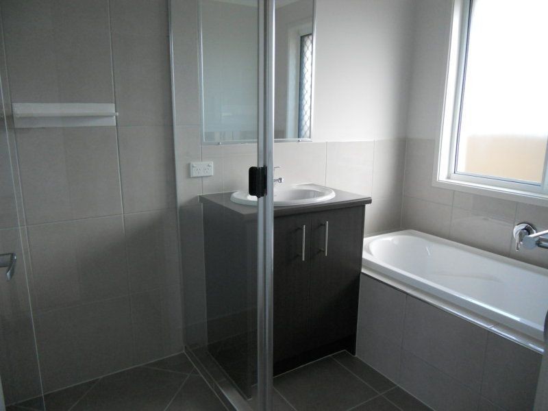 3 Beachwood Place, Peregian Springs QLD 4573