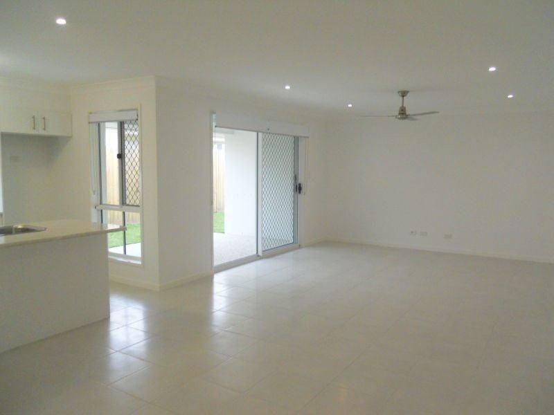 12 Longcove Place, Peregian Springs QLD 4573