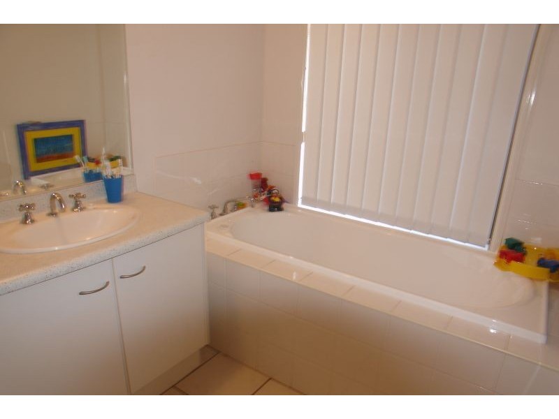 64 Windermere Way, Sippy Downs QLD 4556