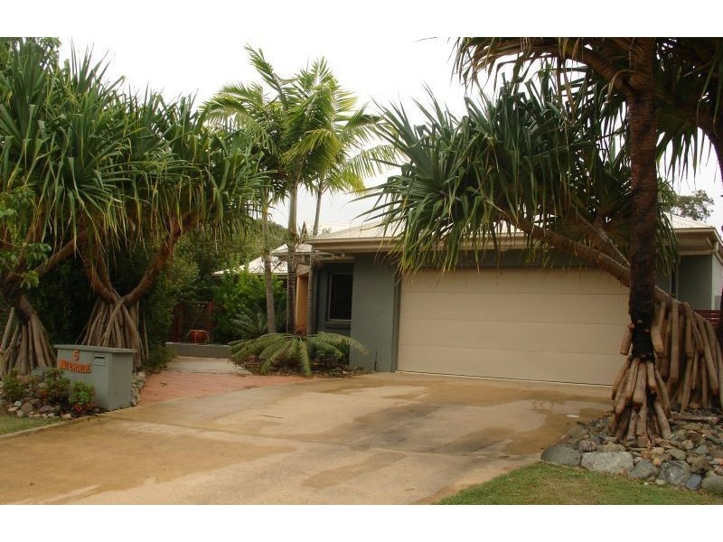 5 Waterside Drive, Twin Waters QLD 4564