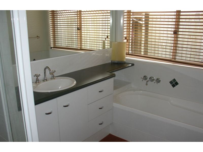 5 Waterside Drive, Twin Waters QLD 4564