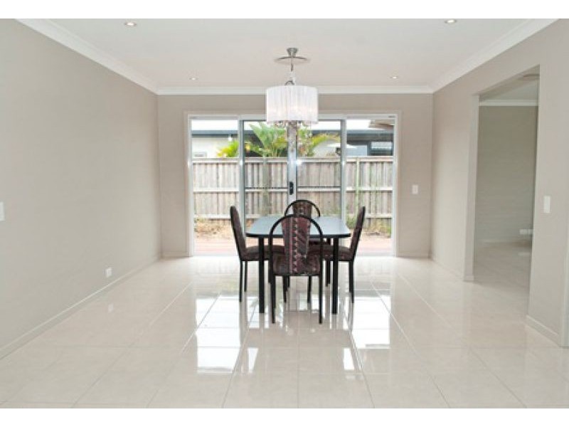3 Airlie Crt, Mountain Creek QLD 4557
