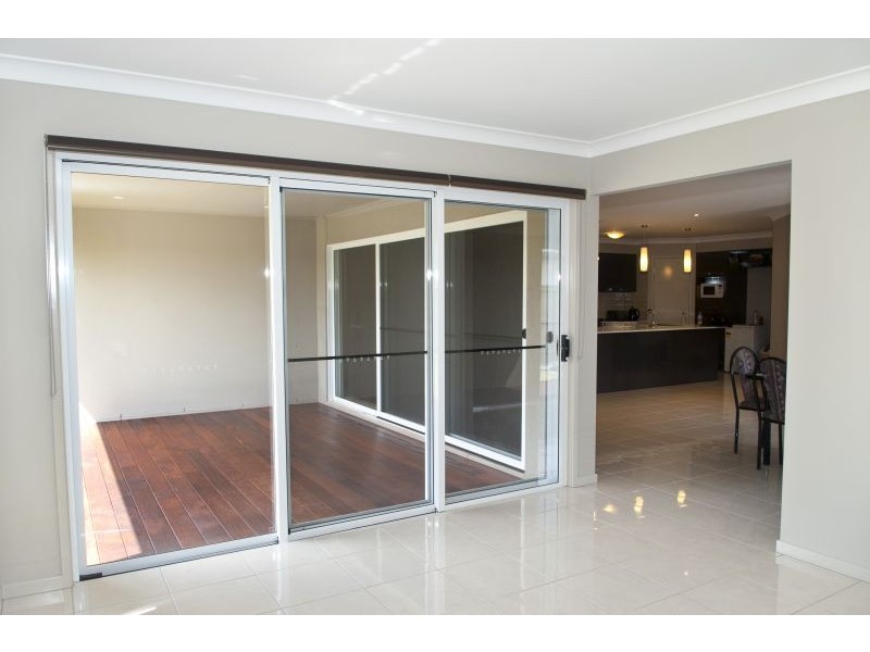 3 Airlie Crt, Mountain Creek QLD 4557