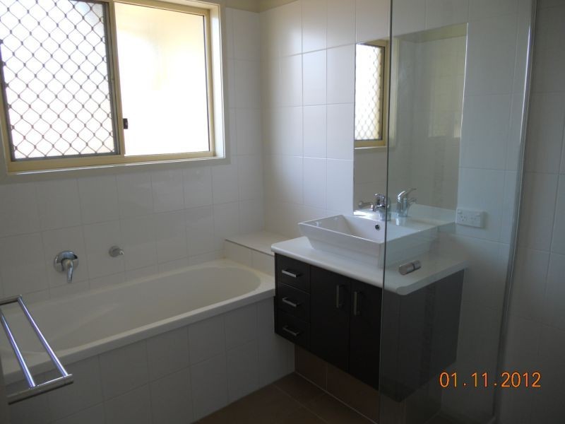 7 Silver Rock Crt, Glass House Mountains QLD 4518