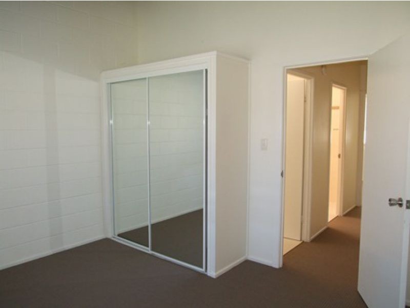 2/22 Goonawarra Dr, Mooloolaba QLD 4557