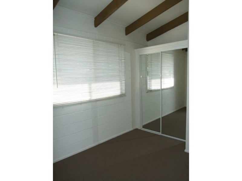 2/22 Goonawarra Dr, Mooloolaba QLD 4557