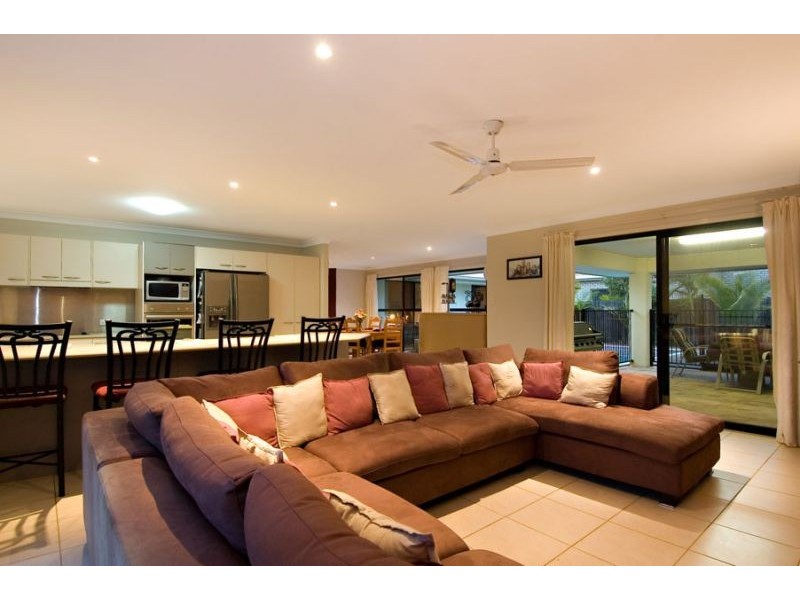 6 Adrian Close, Buderim QLD 4556