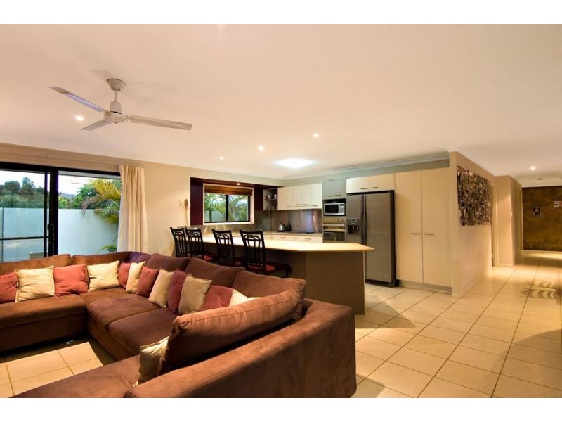 6 Adrian Close, Buderim QLD 4556